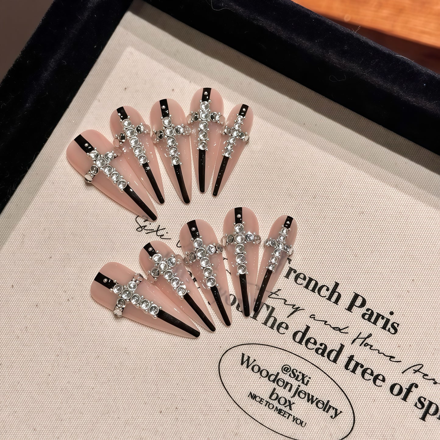 ZX-2298-AM-Shiny Diamonds Nails