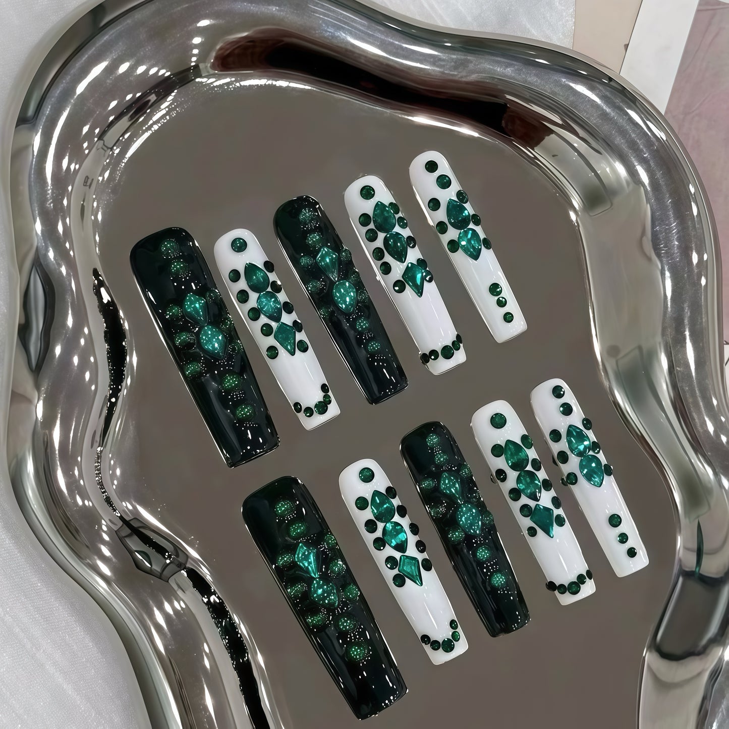 ZX-1742-AM-Shiny Diamonds Nails