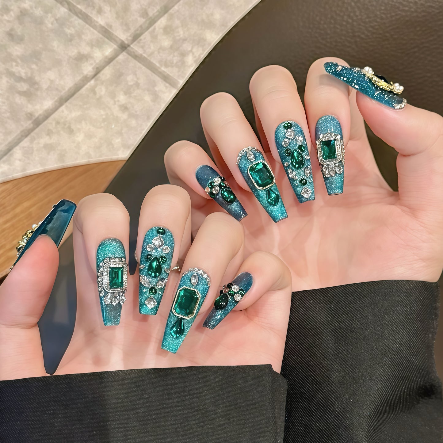 ZX-2199-AM-Shiny Diamonds Nails