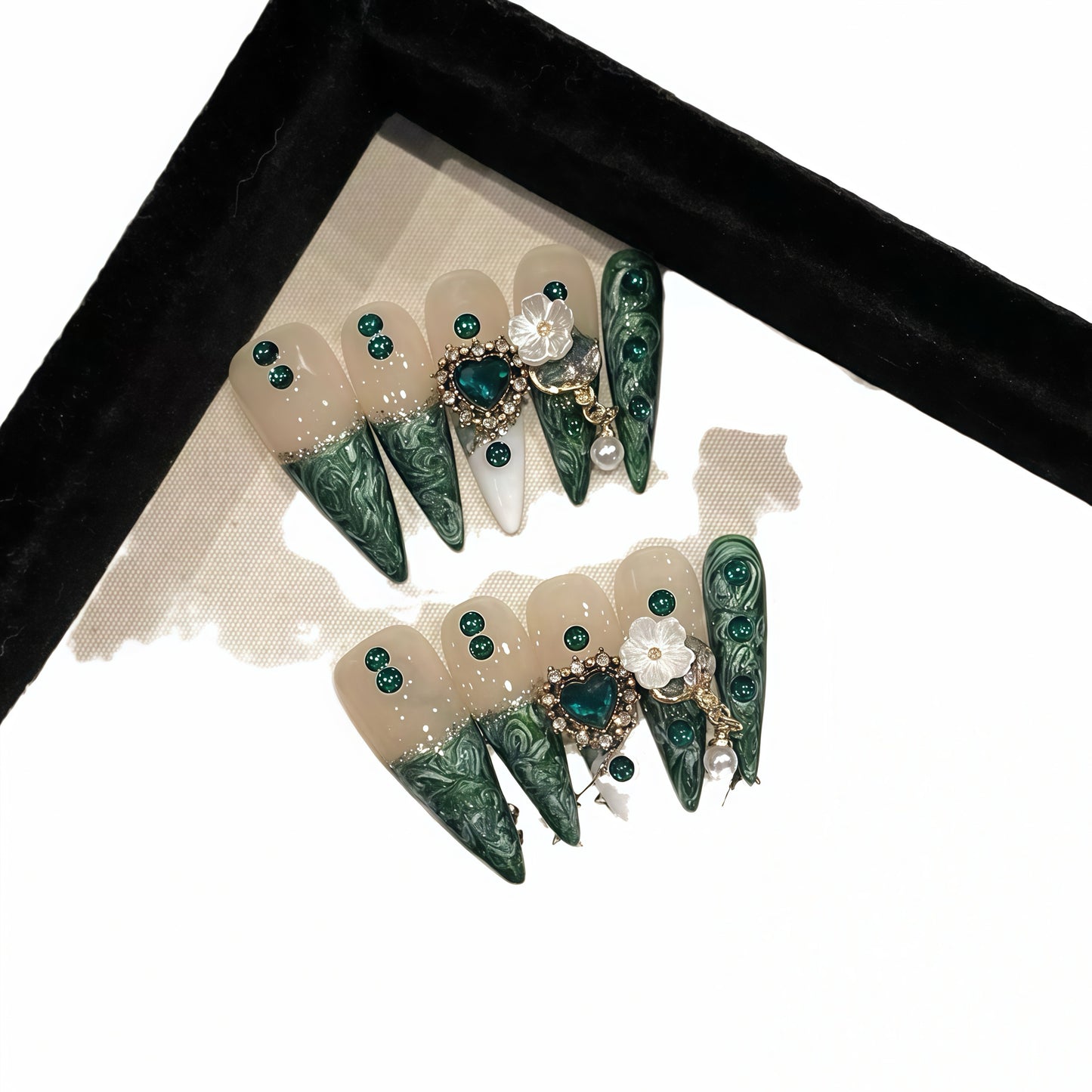 ZX-1229-CH-Shiny Diamonds Nails