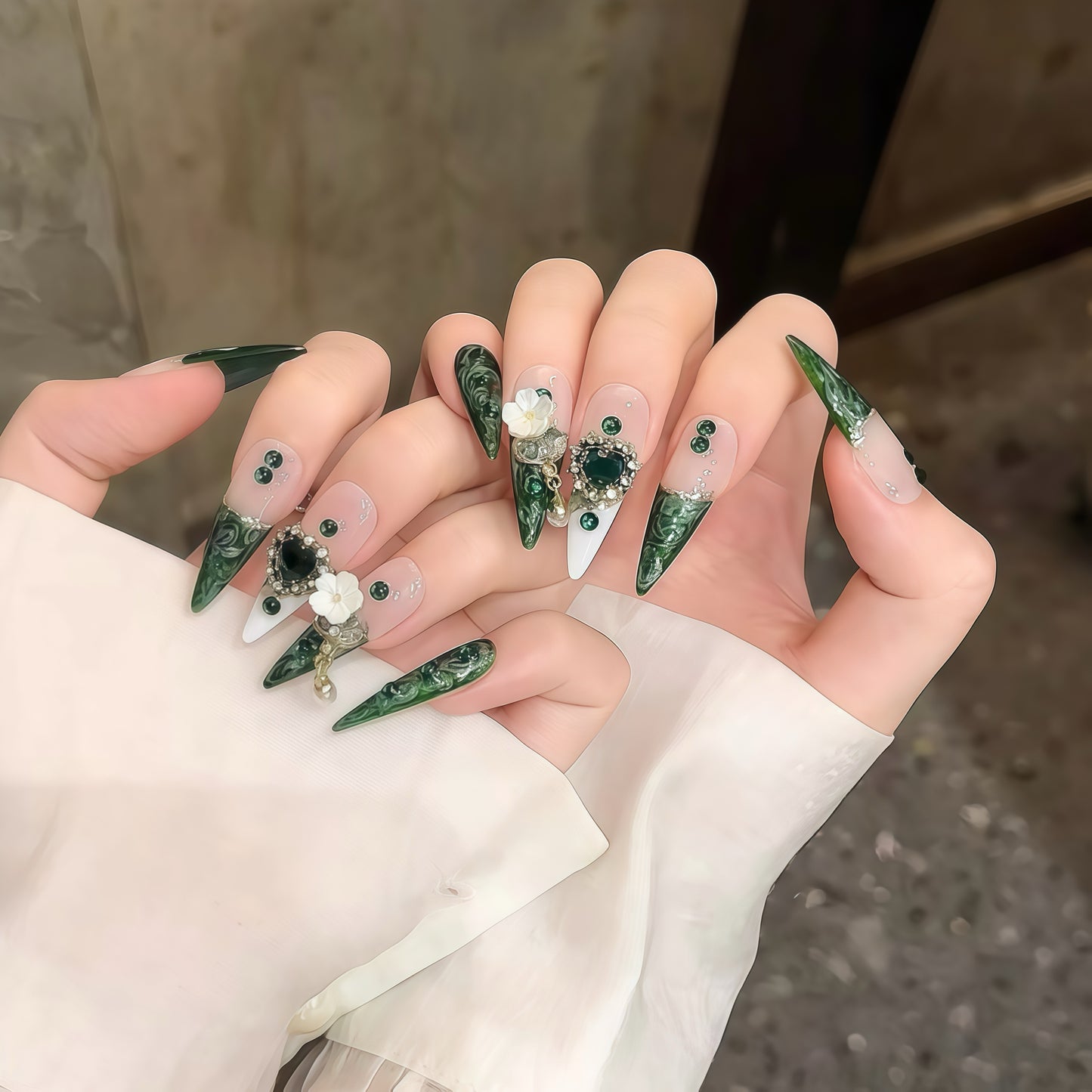 ZX-1229-CH-Shiny Diamonds Nails