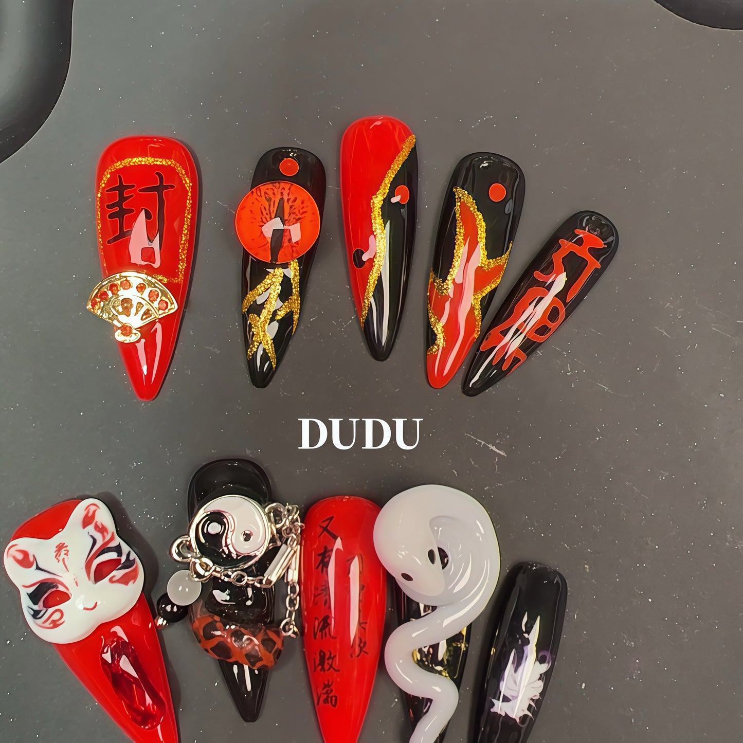 ZX-44-CH-Shiny Diamonds Nails