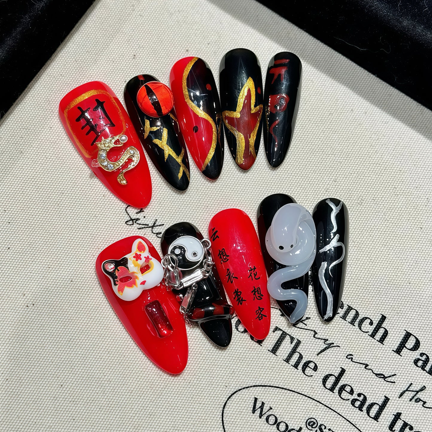 ZX-44-CH-Shiny Diamonds Nails