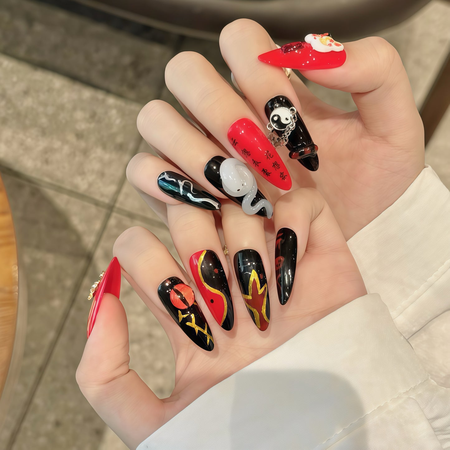 ZX-44-CH-Shiny Diamonds Nails