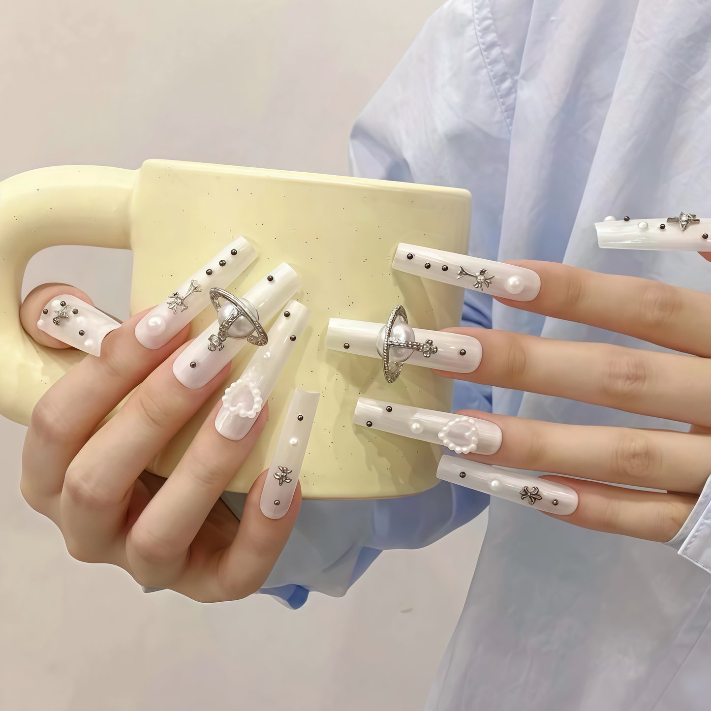 ZX-1852-AM-Shiny Diamonds Nails