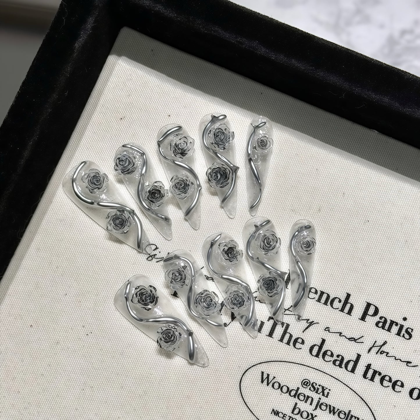 ZX-2089-CH-Shiny Diamonds Nails