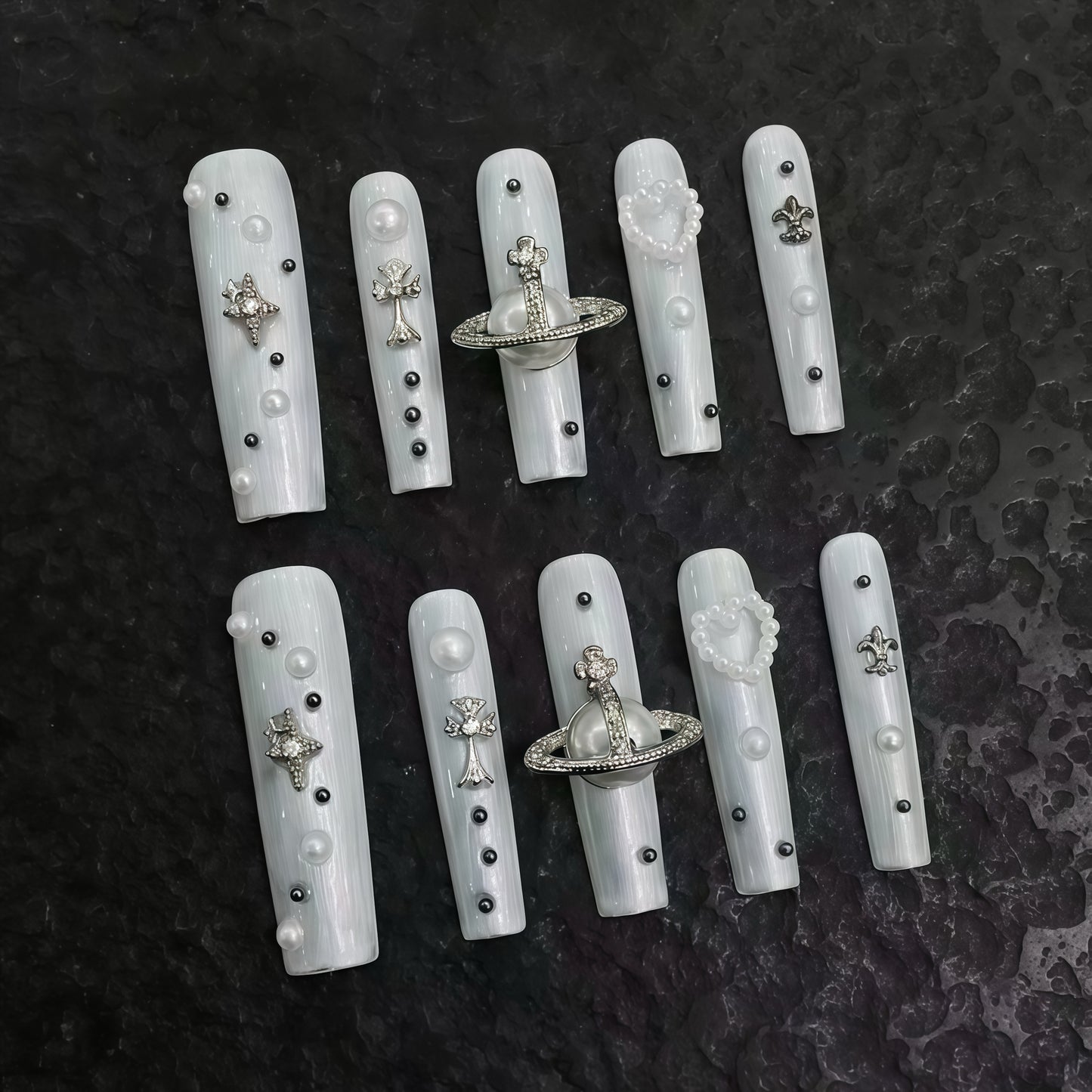 ZX-1852-AM-Shiny Diamonds Nails