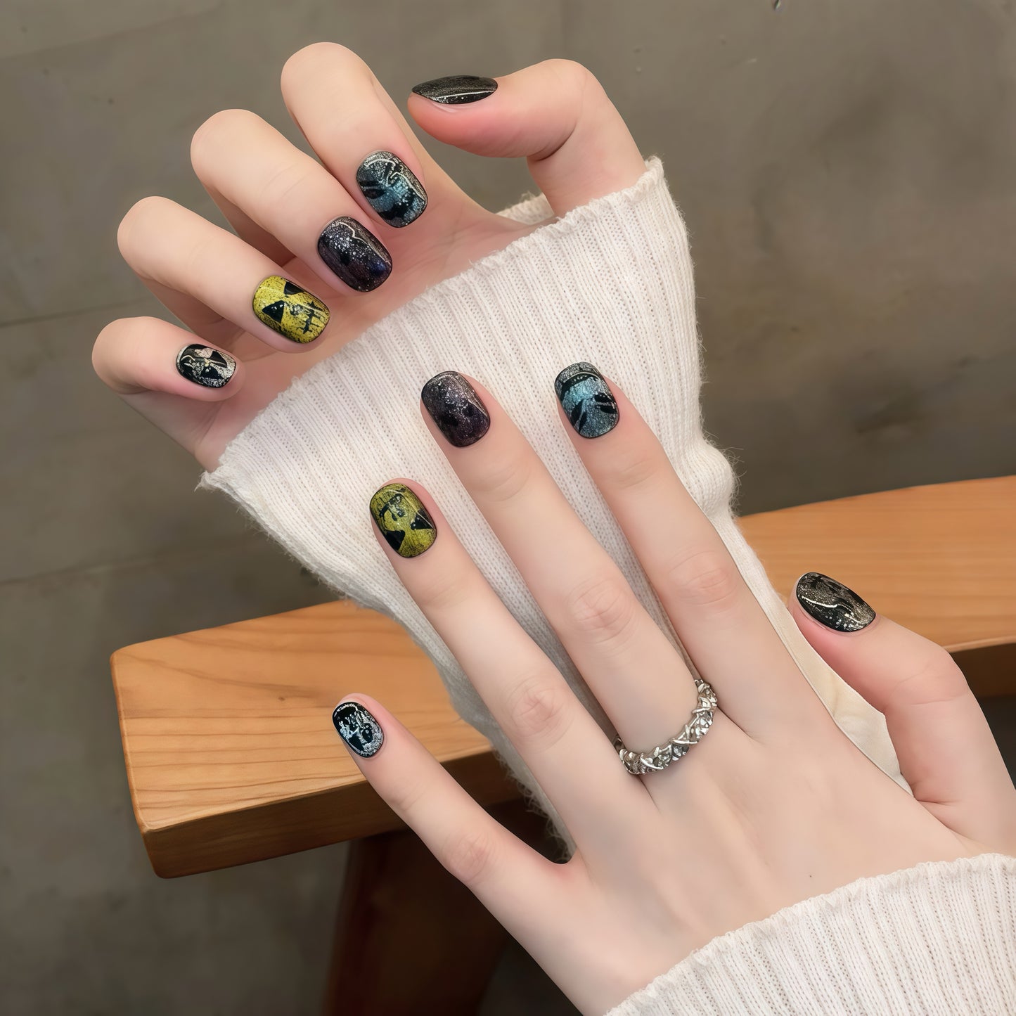 ZX-2054-CA-Shiny Diamonds Nails