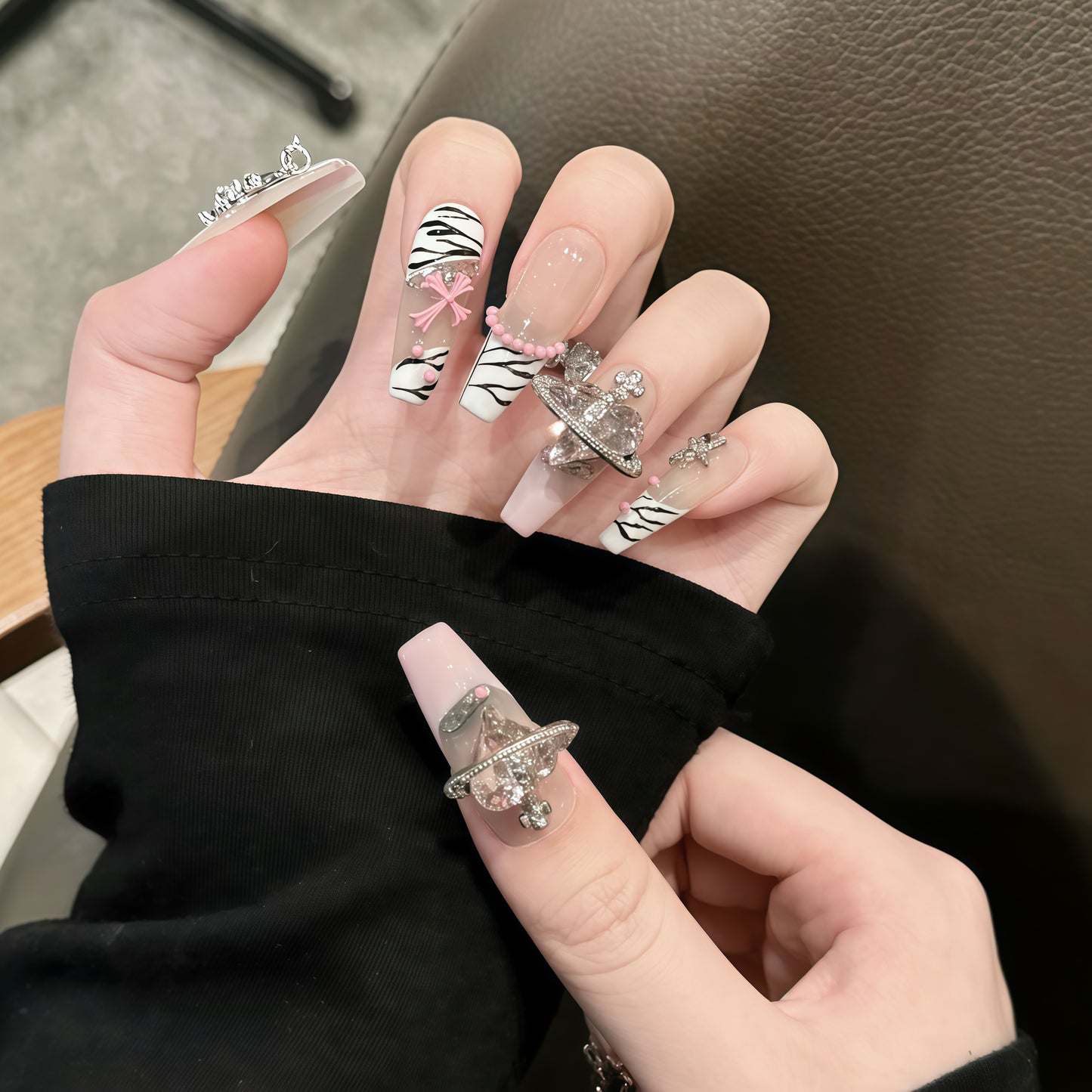 ZX-95-AM-Shiny Diamonds Nails