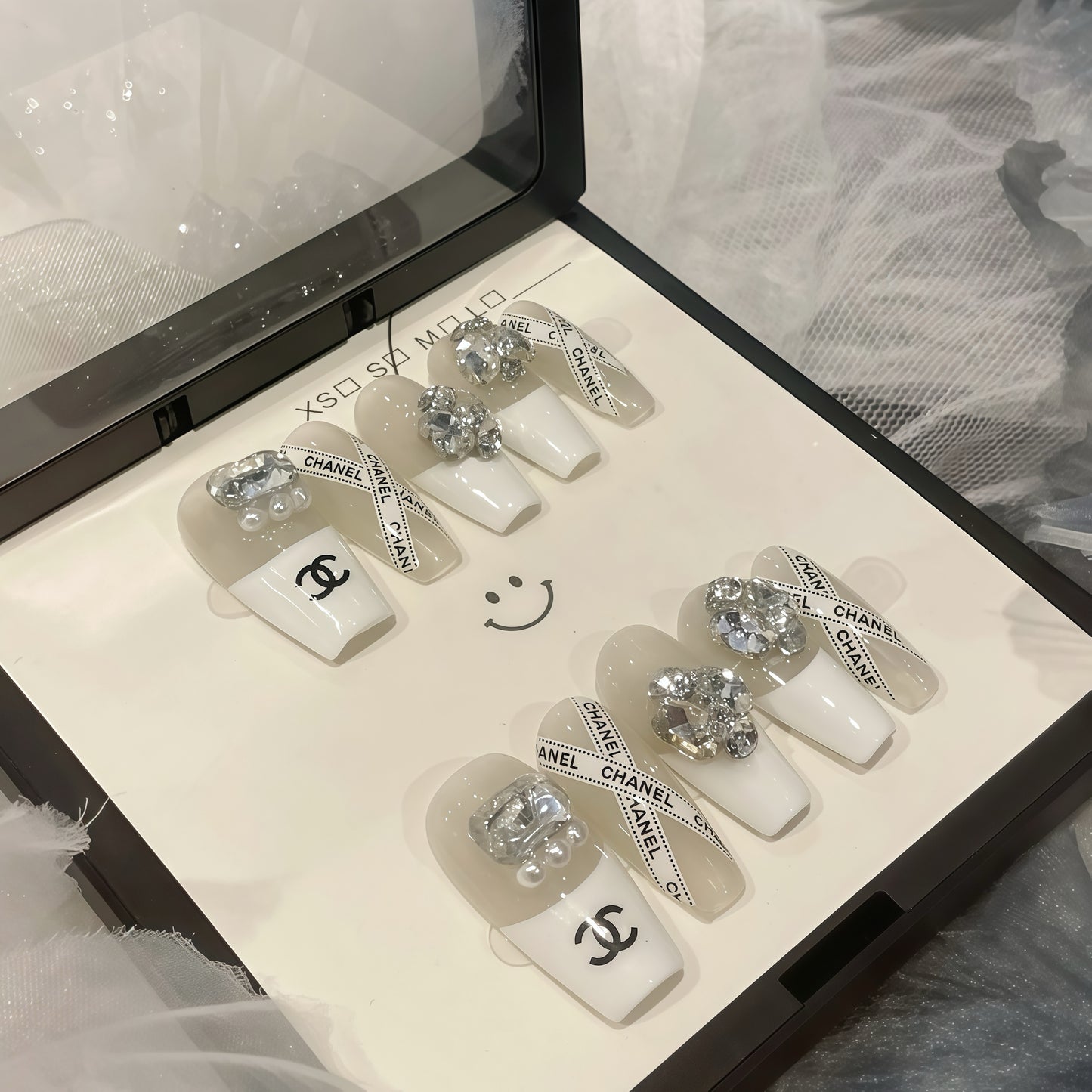 ZX-579-AM-Shiny Diamonds Nails