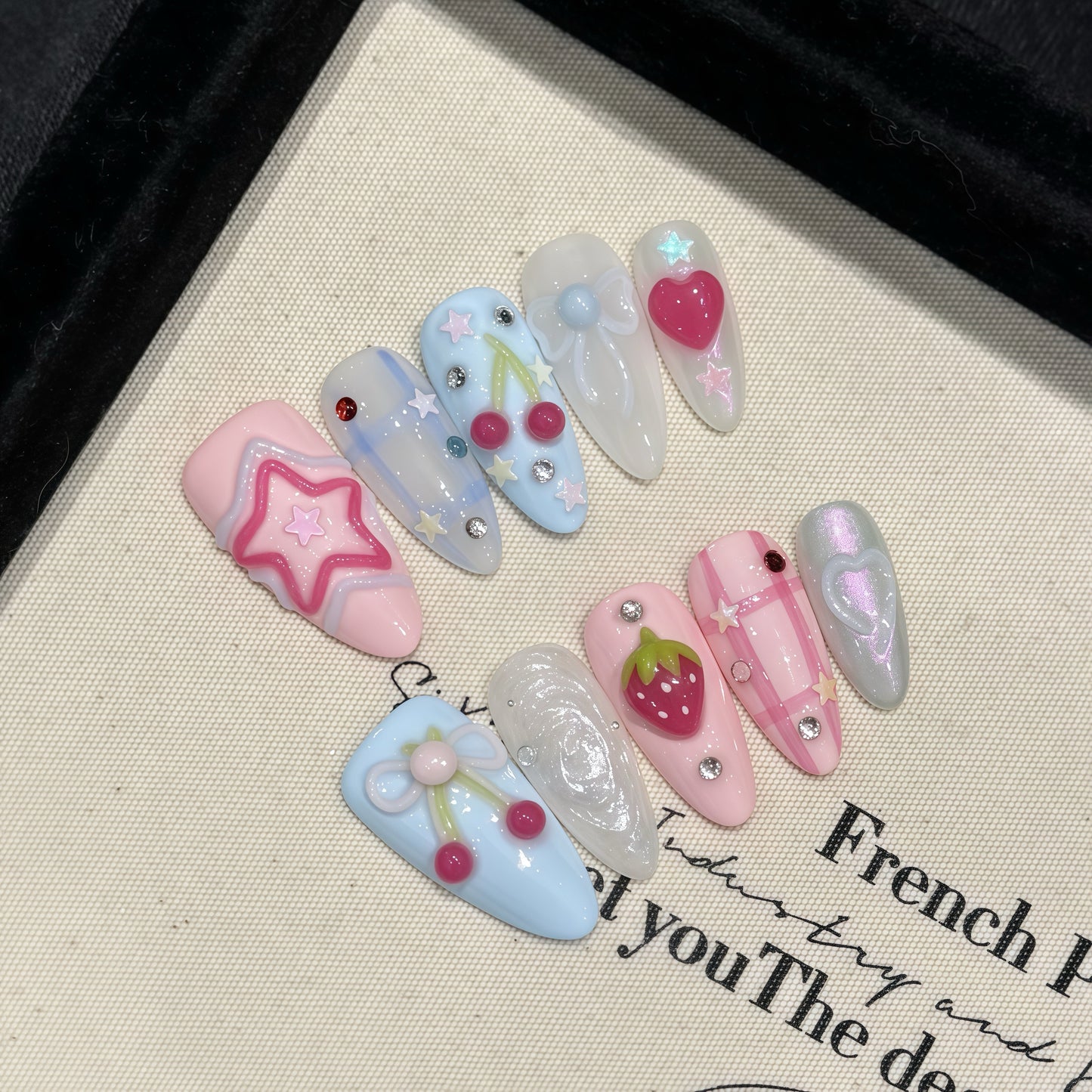 ZX-2552-CA-Shiny Diamonds Nails