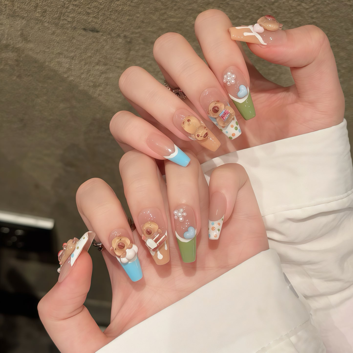 ZX-2165-CA-Shiny Diamonds Nails