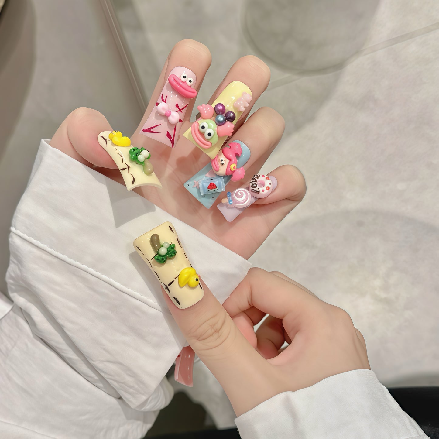 ZX-2188-CA-Shiny Diamonds Nails