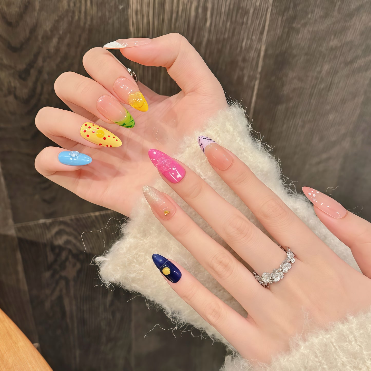 ZX-2504-CA-Shiny Diamonds Nails