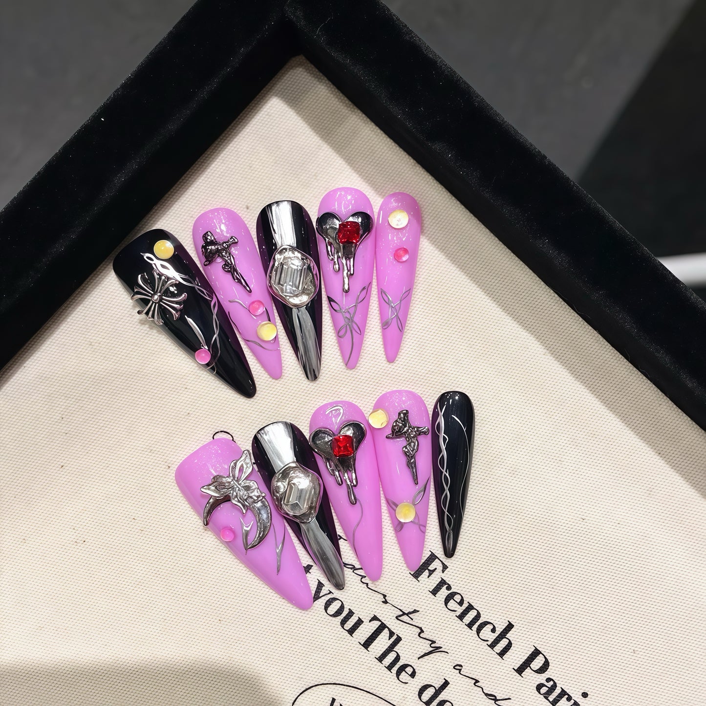 ZX-1997-AM-Shiny Diamonds Nails