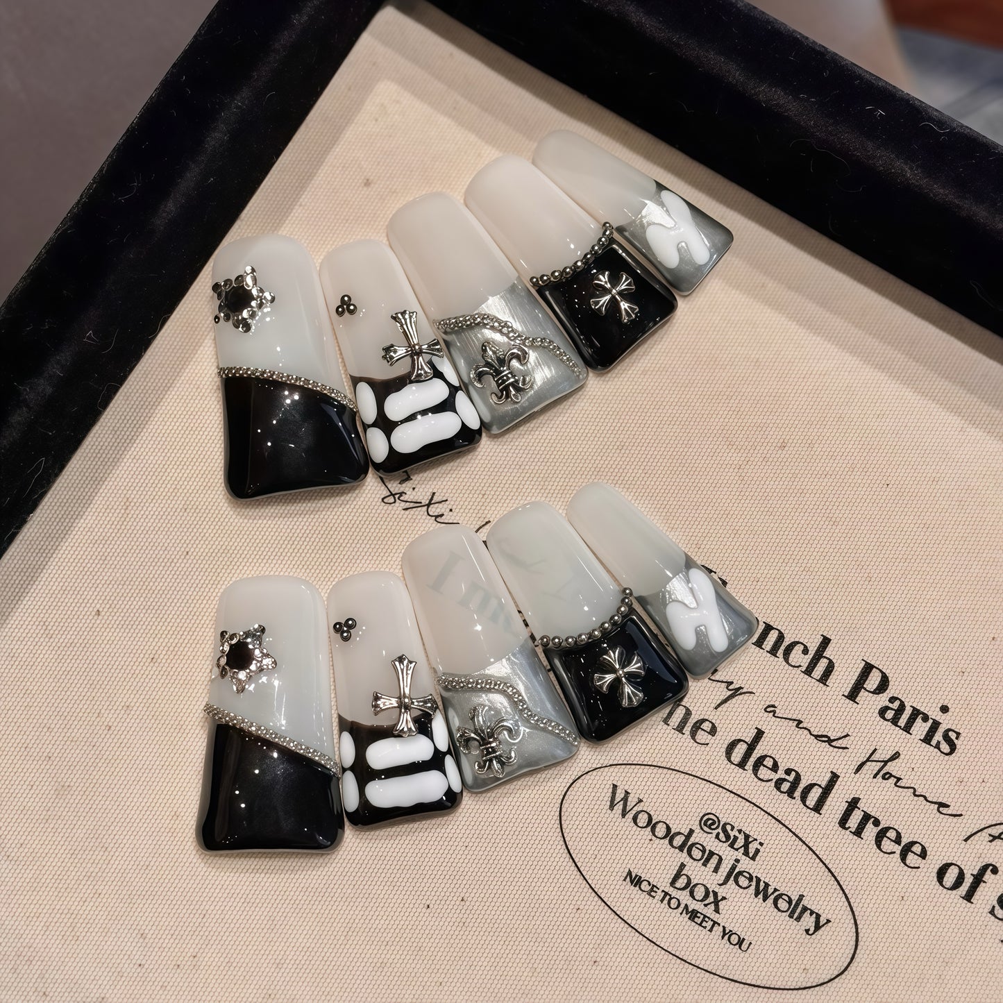 ZX-2106-AM-Shiny Diamonds Nails