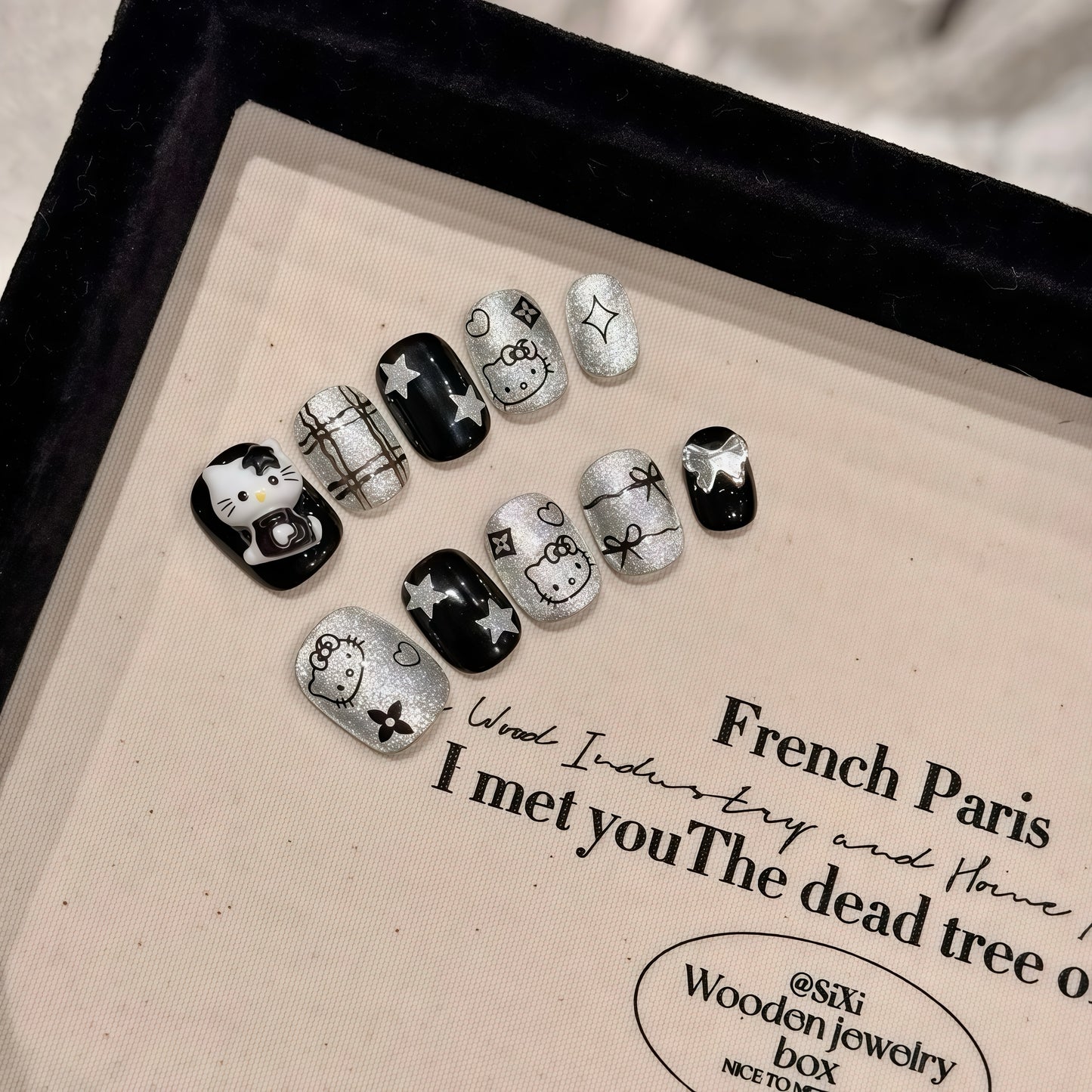 ZX-1975-CA-Shiny Diamonds Nails