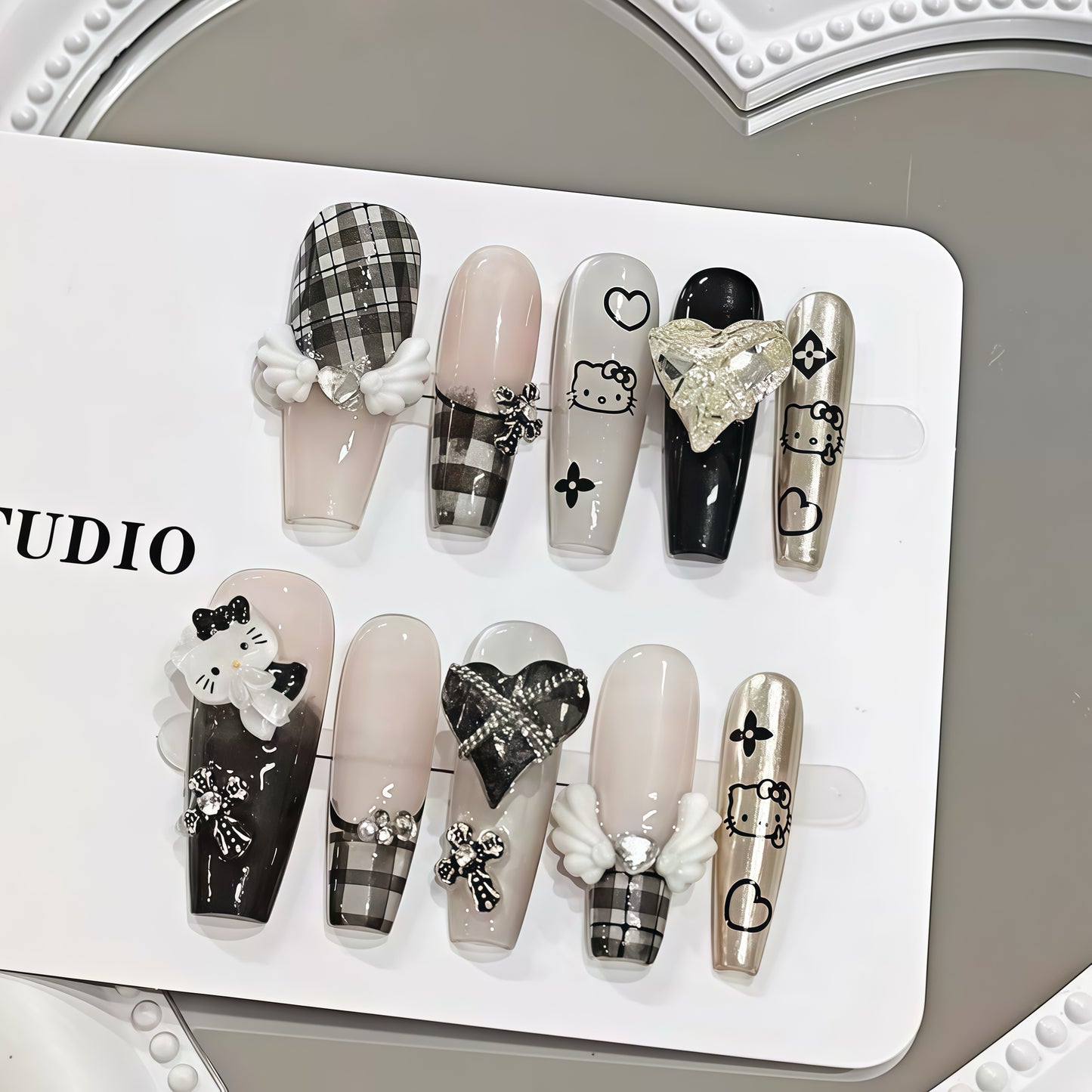 ZX-1653-CA-Shiny Diamonds Nails