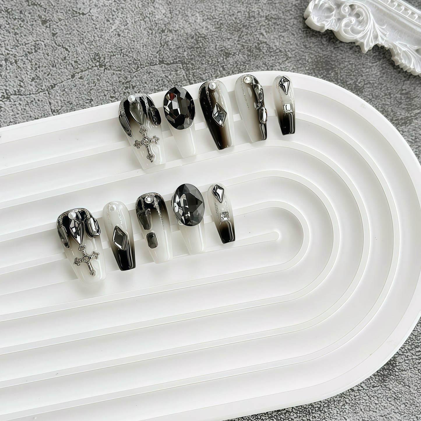 ZX-882-AM-Shiny Diamonds Nails