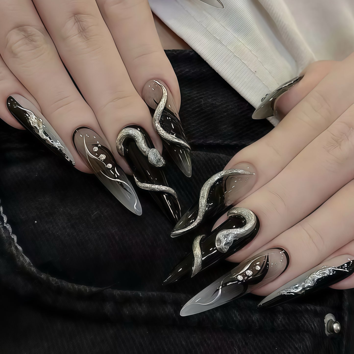 ZX-1070-CH-Shiny Diamonds Nails