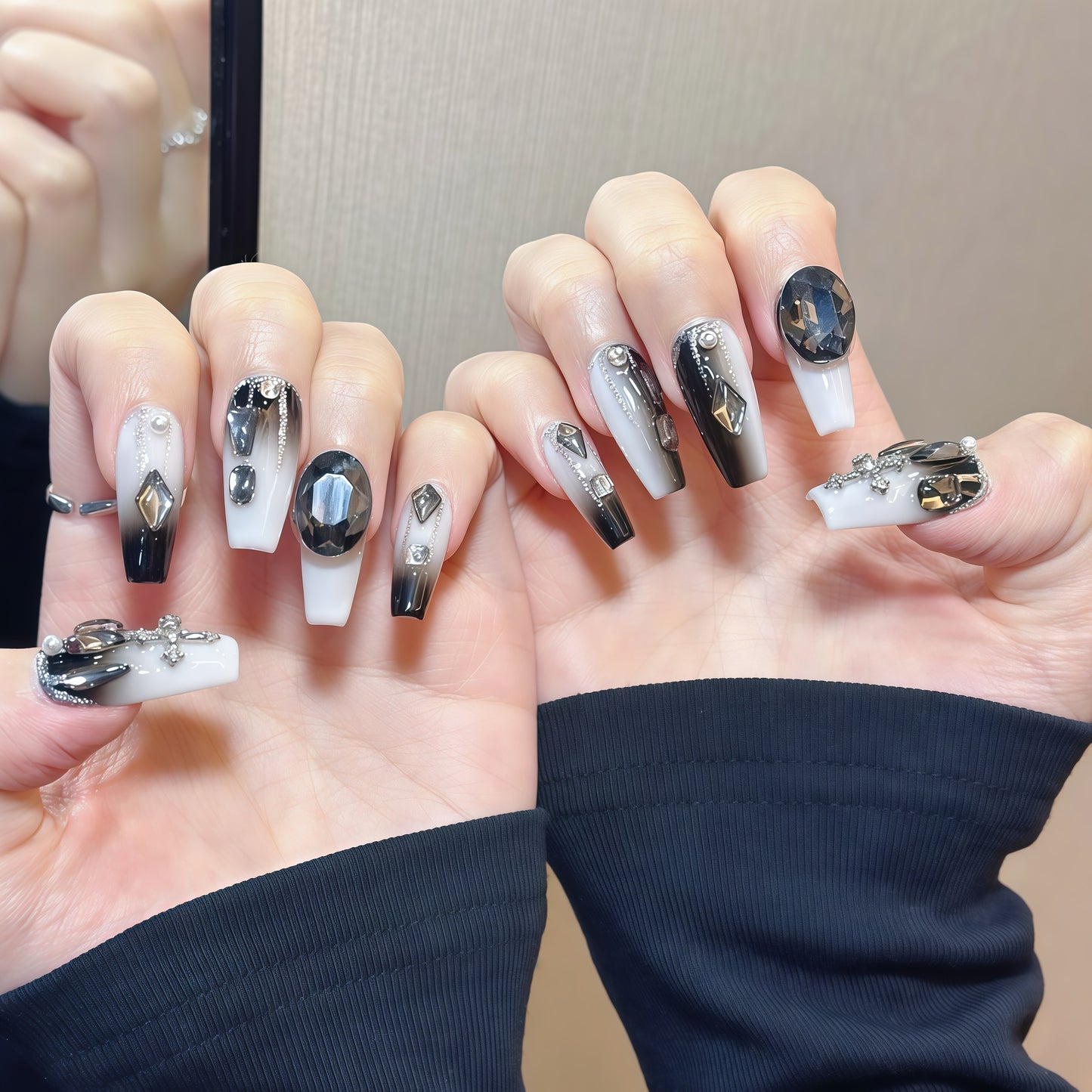 ZX-882-AM-Shiny Diamonds Nails