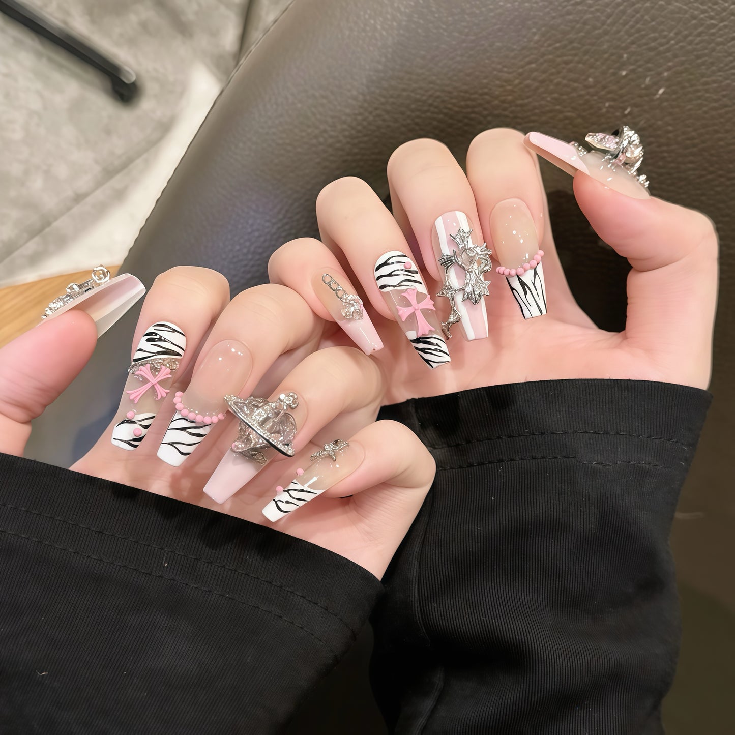 ZX-95-AM-Shiny Diamonds Nails