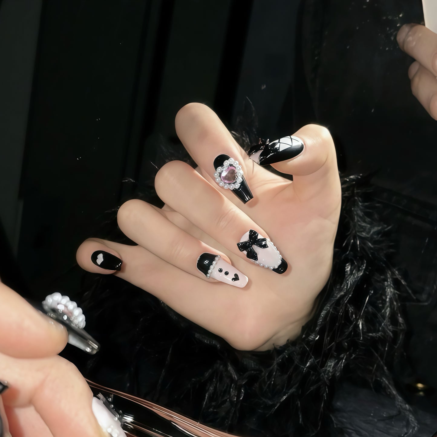 ZX-1230-CA-Shiny Diamonds Nails