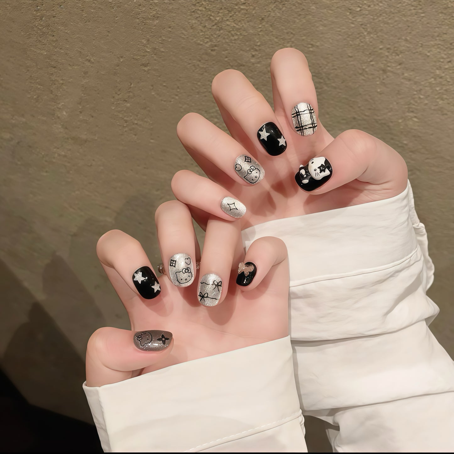 ZX-1975-CA-Shiny Diamonds Nails