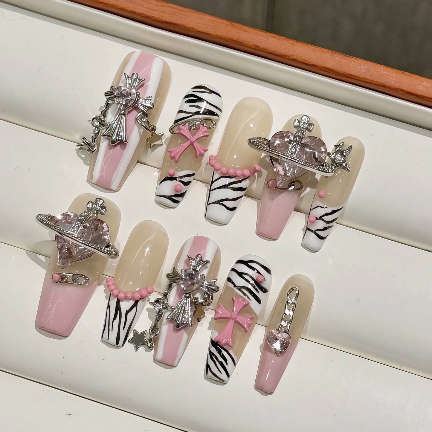 ZX-95-AM-Shiny Diamonds Nails