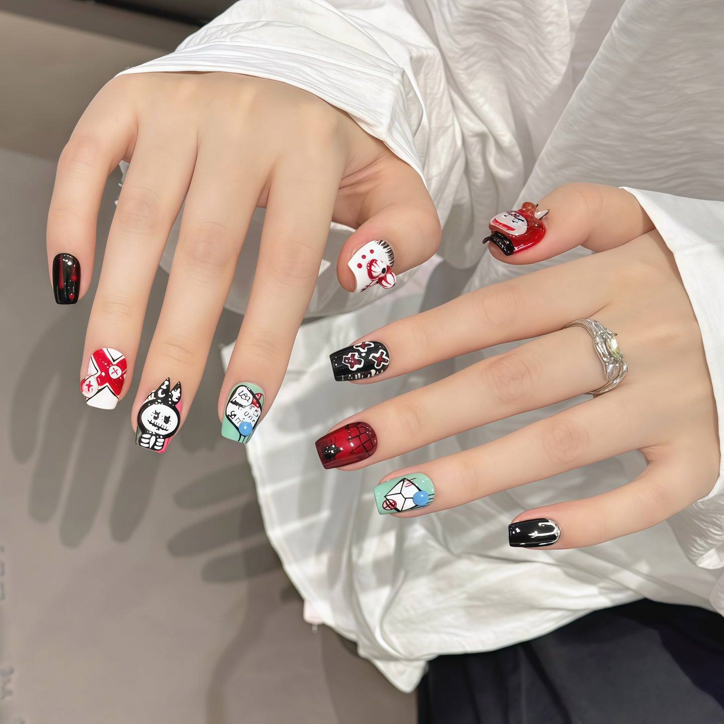 ZX-2075-CA-Shiny Diamonds Nails